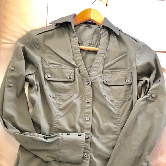Express button down top - Picture 1 of 3